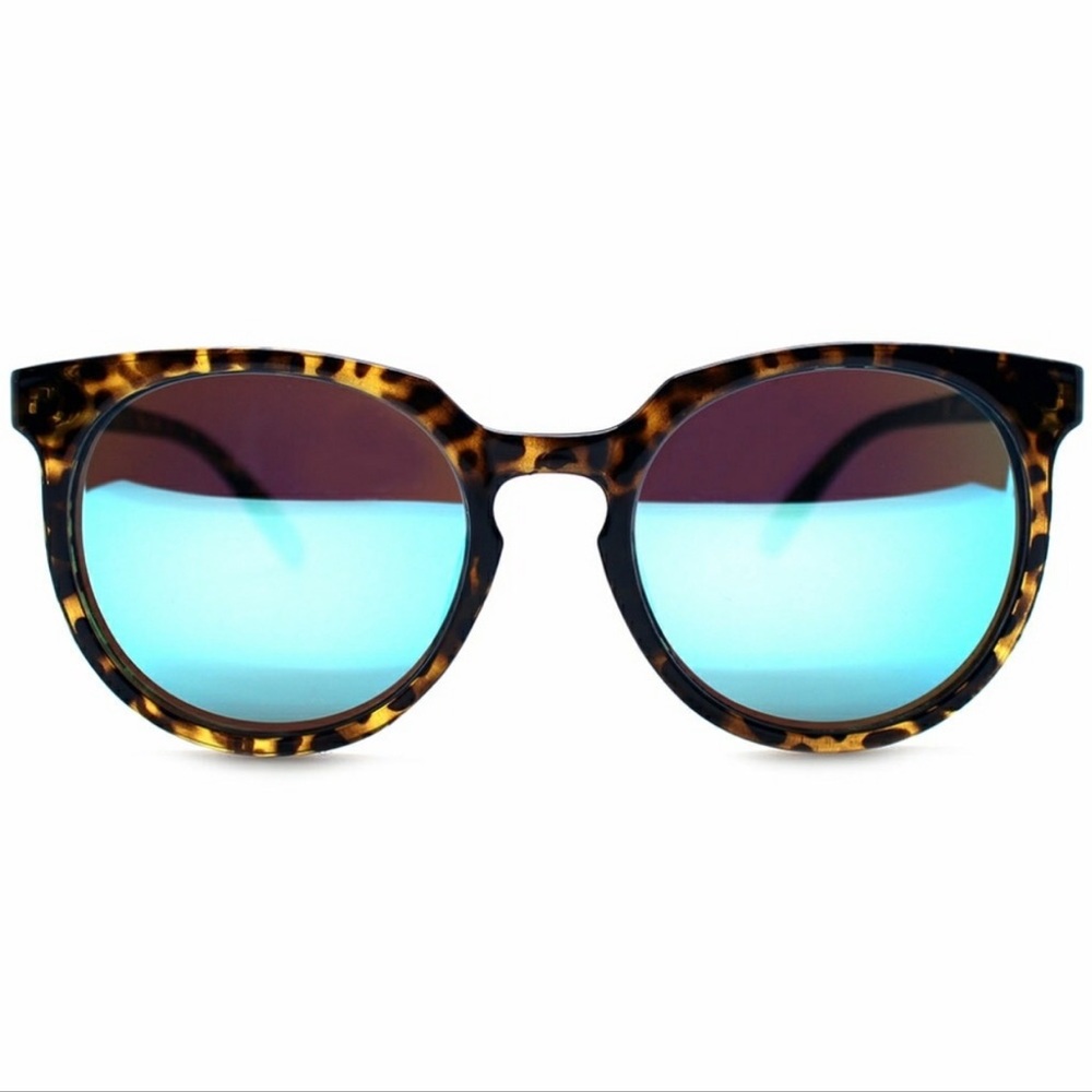 QUAY "Don't Change" Sunglasses